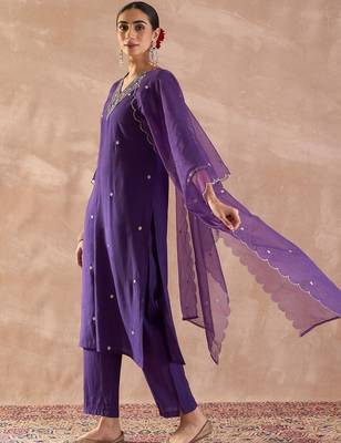Ethnic Motifs Embroidered V-Neck Zari Straight Kurta With Trousers & Dupatta 3