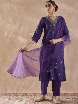 Ethnic Motifs Embroidered V-Neck Zari Straight Kurta With Trousers & Dupatta 4