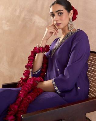 Ethnic Motifs Embroidered V-Neck Zari Straight Kurta With Trousers & Dupatta 6