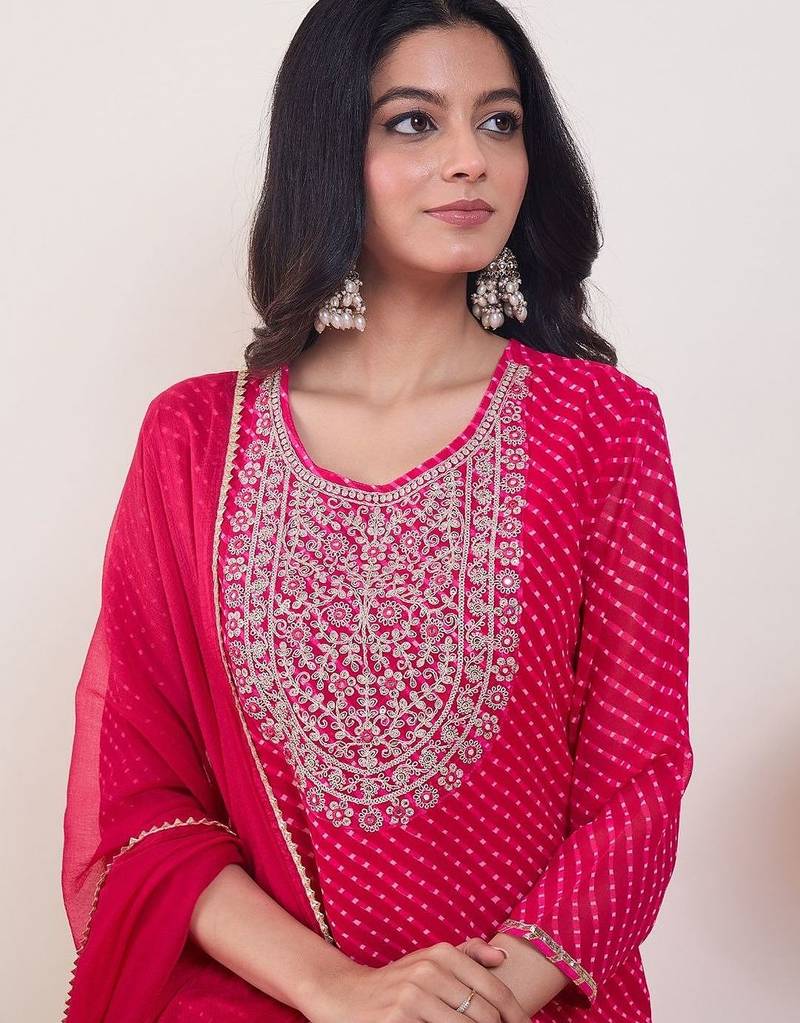 Ethnic Motifs Embroidered Regular Sequinned Kurta With Trousers & Dupatta