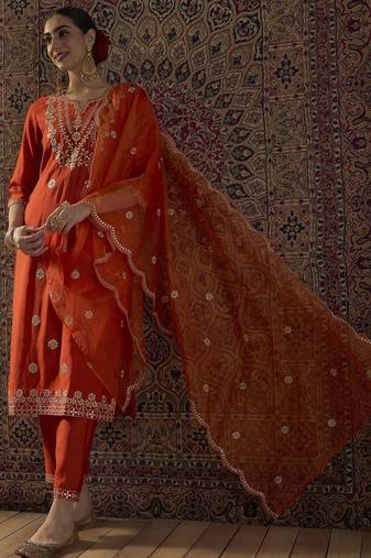 Ethnic Motifs Embroidered Thread Work Kurta With Trousers & Dupatta