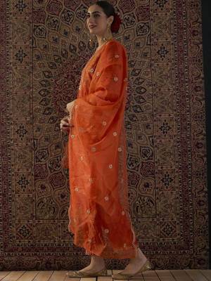 Ethnic Motifs Embroidered Thread Work Kurta With Trousers & Dupatta 2