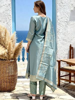 Women Regular Kurta with Trousers & With Dupatta 2