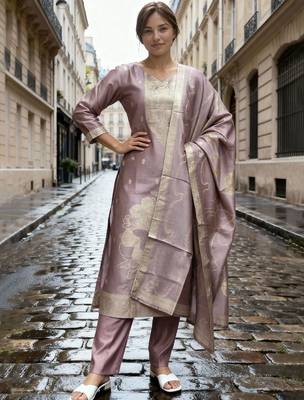 Women Regular Kurta with Trousers & With Dupatta 1