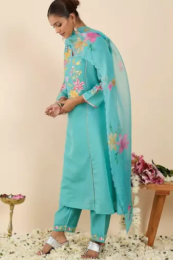 Floral Embroidered Panelled Thread Work A-Line Kurta With Trousers & Dupatta