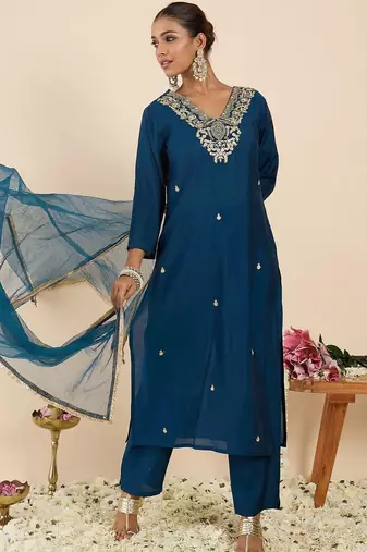 Floral Embroidered V-Neck Zari Straight Kurta With Trousers & Dupatta