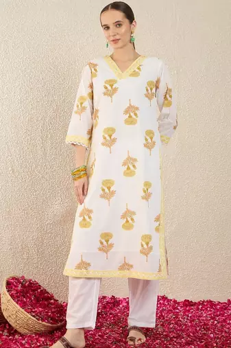 Women Floral Printed Regular Thread Work Pure Cotton Kurta with Trousers & With Dupatta