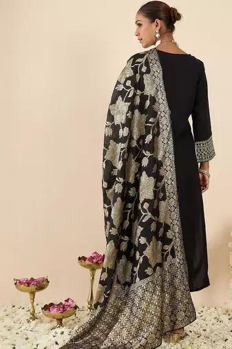 Women Ethnic Motifs Embroidered Regular Kurta with Trousers & With Dupatta