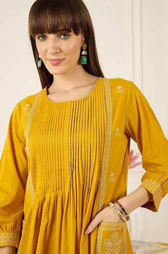 Flral Embroidered Pleated Thread Work Pure Cotton A-Line Kurta With Trousers