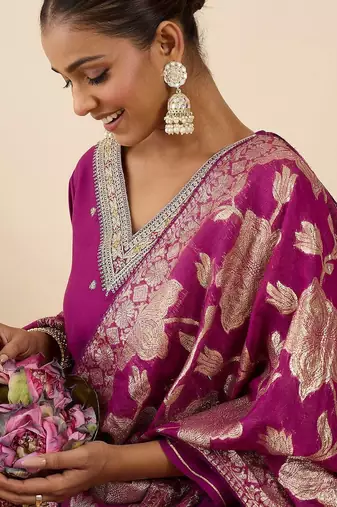 Floral Embroidered V-Neck Regular Straight Kurta With Trousers & Dupatta