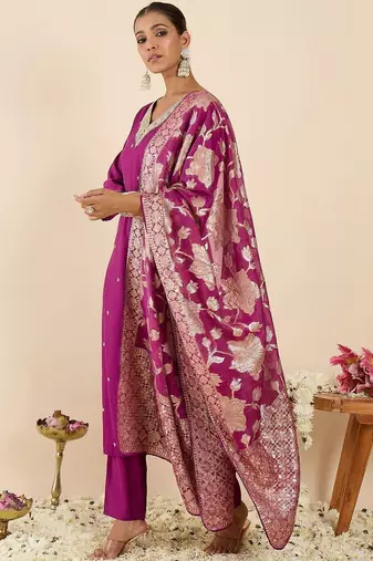 Floral Embroidered V-Neck Regular Straight Kurta With Trousers & Dupatta