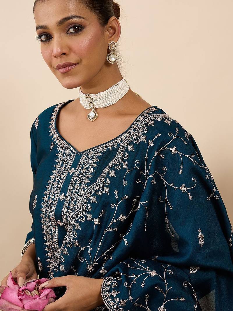 Women Ethnic Motifs Embroidered Regular Thread Work Kurta with Trousers & With Dupatta