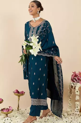 Women Ethnic Motifs Embroidered Regular Thread Work Kurta with Trousers & With Dupatta
