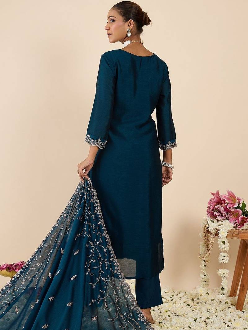 Women Ethnic Motifs Embroidered Regular Thread Work Kurta with Trousers & With Dupatta