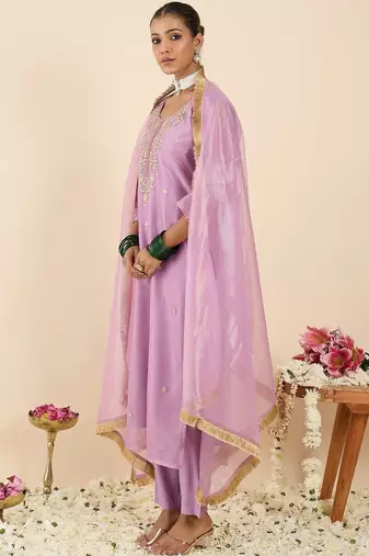 Women Ethnic Motifs Embroidered Regular Thread Work Kurta with Trousers & With Dupatta