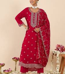 Floral Embroidered Round Neck Regular Straight Kurta With Trousers & Dupatta