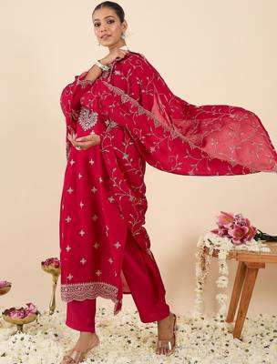 Floral Embroidered Round Neck Regular Straight Kurta With Trousers & Dupatta 3