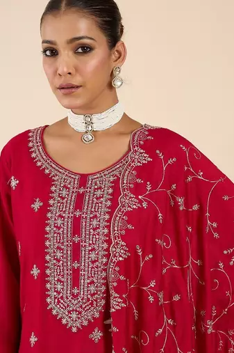 Floral Embroidered Round Neck Regular Straight Kurta With Trousers & Dupatta