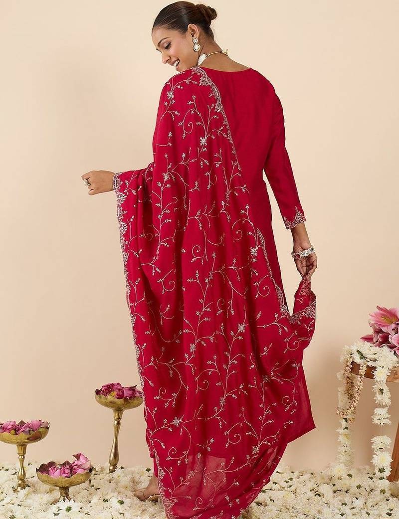 Floral Embroidered Round Neck Regular Straight Kurta With Trousers & Dupatta