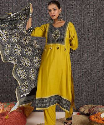 Women Ethnic Motifs Printed Regular Kurta with Trousers & With Dupatta 1