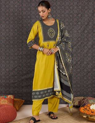 Women Ethnic Motifs Printed Regular Kurta with Trousers & With Dupatta 4