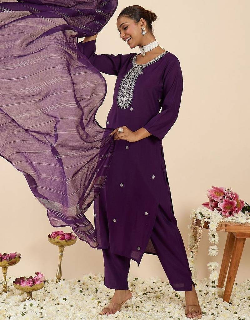 Women Ethnic Motifs Embroidered Regular Thread Work Kurta with Trousers & With Dupatta