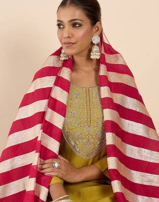 Women Ethnic Motifs Embroidered Regular Thread Work Kurta with Trousers & With Dupatta 2