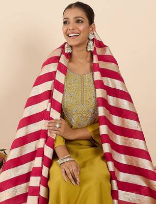 Women Ethnic Motifs Embroidered Regular Thread Work Kurta with Trousers & With Dupatta 6