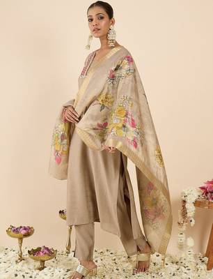 Women Floral Regular Thread Work Raw Silk Kurta with Trousers & With Dupatta 3