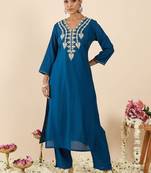 Women Ethnic Motifs Embroidered Regular Thread Work Kurta with Trousers