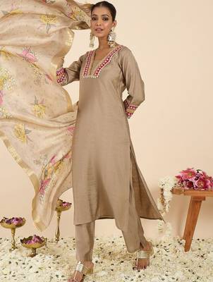 Women Floral Panelled Thread Work Raw Silk Kurta with Trousers & With Dupatta 1
