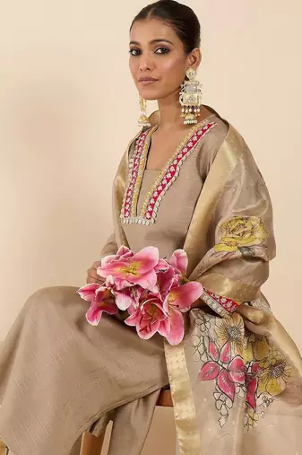 Women Floral Panelled Thread Work Raw Silk Kurta with Trousers & With Dupatta