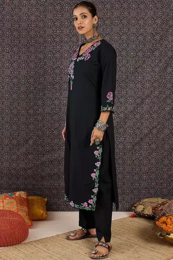 Women Floral Embroidered Regular Thread Work Pure Cotton Kurta with Trousers
