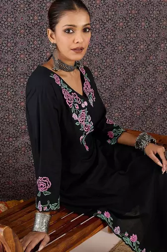 Women Floral Embroidered Regular Thread Work Pure Cotton Kurta with Trousers