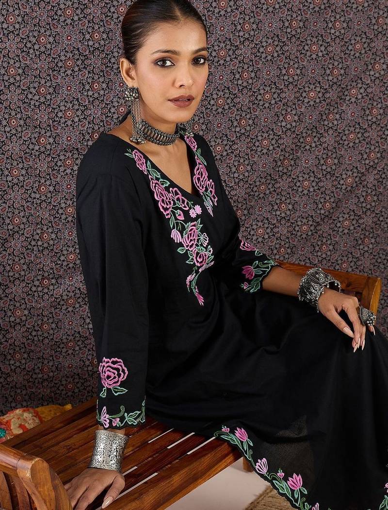 Women Floral Embroidered Regular Thread Work Pure Cotton Kurta with Trousers