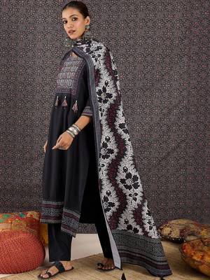 Women Ethnic Motifs Printed Regular Thread Work Kurta with Trousers & With Dupatta 3