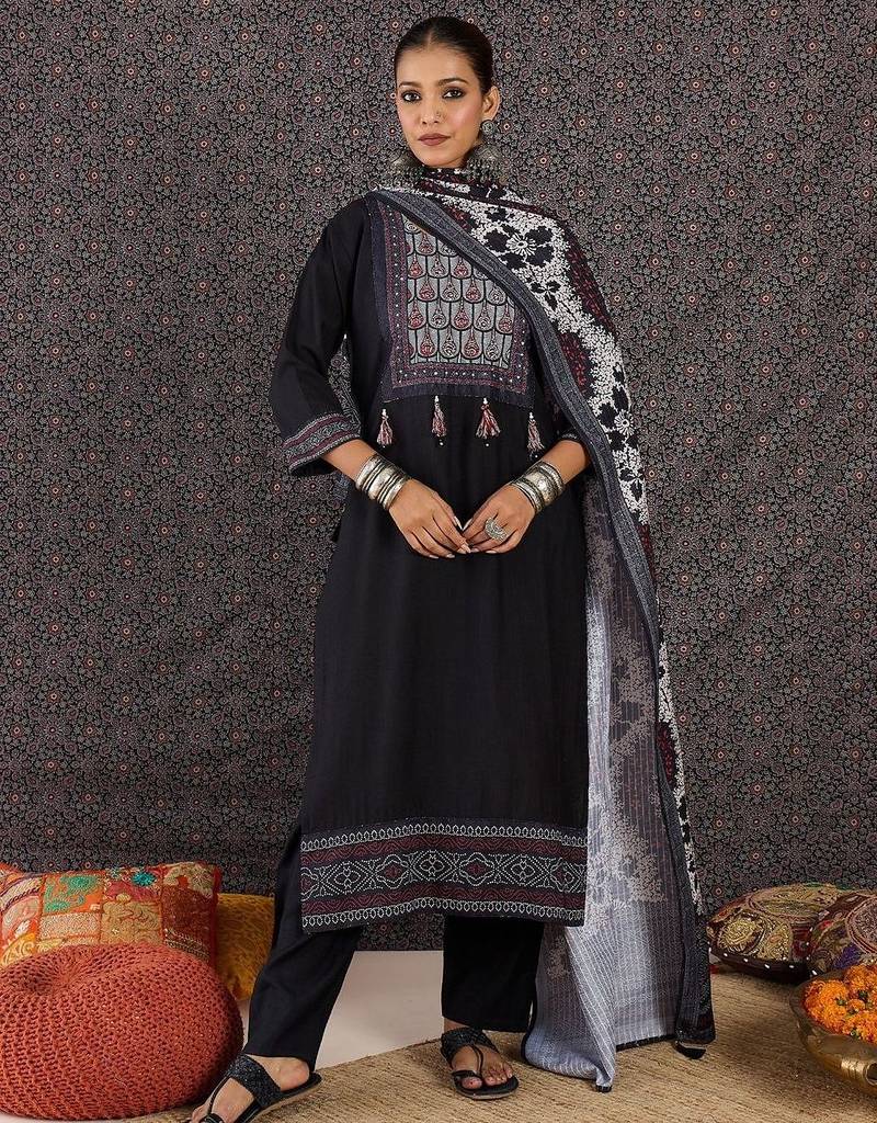 Women Ethnic Motifs Printed Regular Thread Work Kurta with Trousers & With Dupatta