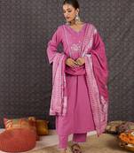 Women Floral Embroidered Panelled Thread Work Pure Cotton Kurta with Trousers & With Dupatta