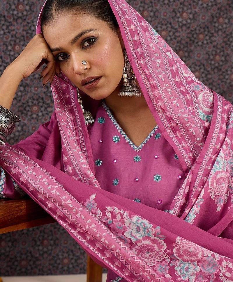 Women Floral Embroidered Panelled Thread Work Pure Cotton Kurta with Trousers & With Dupatta