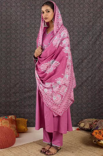Women Floral Embroidered Panelled Thread Work Pure Cotton Kurta with Trousers & With Dupatta