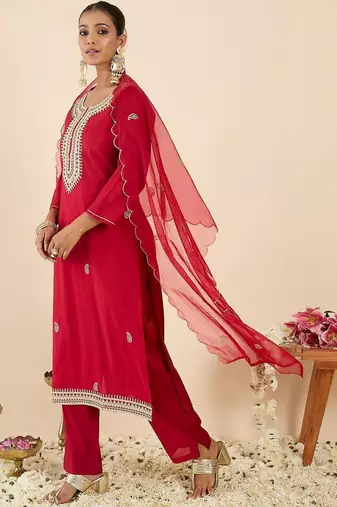 Women Ethnic Motifs Embroidered Regular Thread Work Kurta with Trousers & With Dupatta