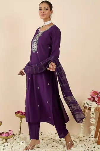 Women Ethnic Motifs Embroidered Regular Thread Work Kurta with Trousers & With Dupatta