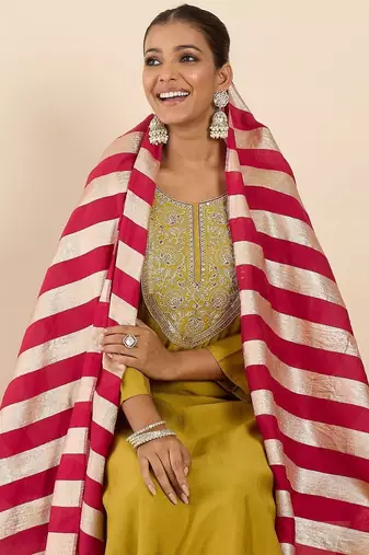 Women Ethnic Motifs Embroidered Regular Thread Work Kurta with Trousers & With Dupatta
