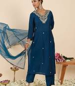 Women Ethnic Motifs Embroidered Regular Kurta with Trousers & With Dupatta