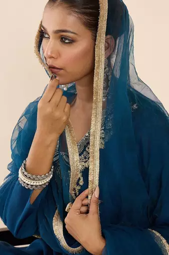 Women Ethnic Motifs Embroidered Regular Kurta with Trousers & With Dupatta