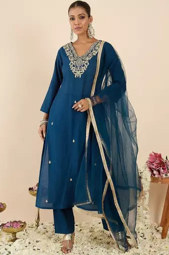 Women Ethnic Motifs Embroidered Regular Kurta with Trousers & With Dupatta