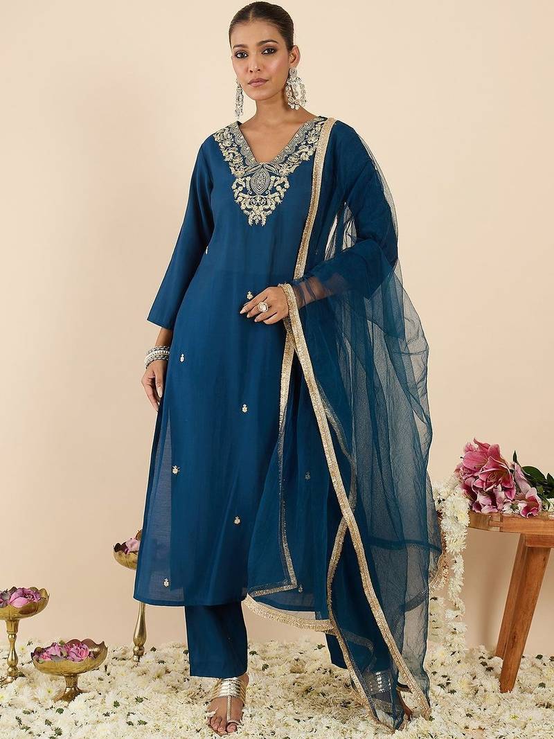 Women Ethnic Motifs Embroidered Regular Kurta with Trousers & With Dupatta
