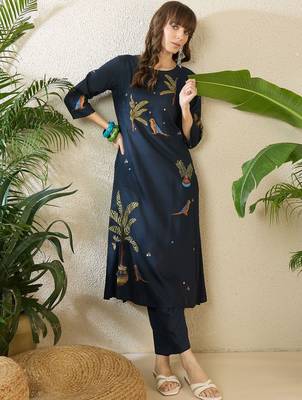 Women Ethnic Motifs Embroidered Regular Thread Work Kurta with Trousers 2