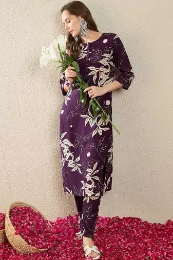 Women Floral Printed Regular Kurta with Trousers