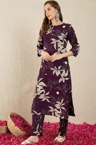 Women Floral Printed Regular Kurta with Trousers